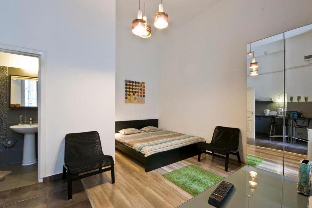 Balcony Apartment Budapest Exterior photo